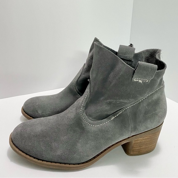 Carlos by Carlos Santana | Titanium Leighton Ankle Boot size 9.5 - Picture 3 of 5